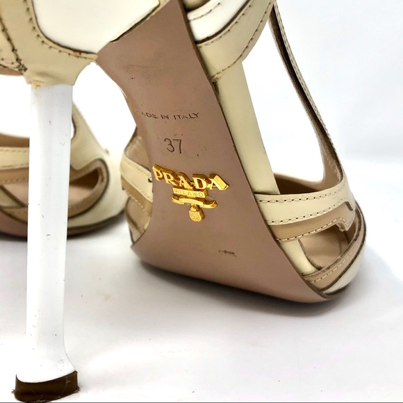 PRADA ✨ULTRA-RARE✨ Flame Wing Nude Pumps - Picture 2 of 8